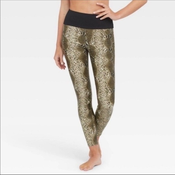 LIKE NEW Assets by SPANX Faux Leather Snake Print Slimming Shaping Leggings - Picture 1 of 9